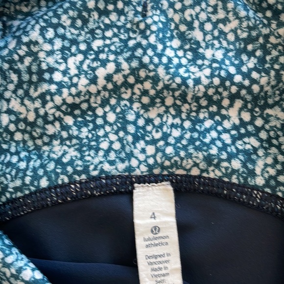 - Lululemon Tribal exercise pants - Picture 4 of 4